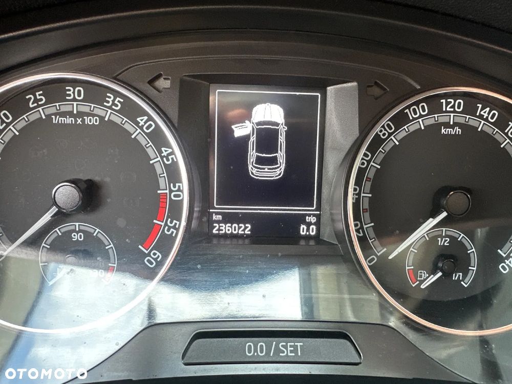 Skoda RAPID 1.6 TDI DPF Active - 27