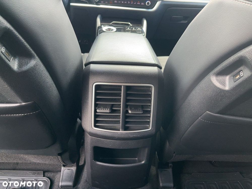 Kia Sportage - 16