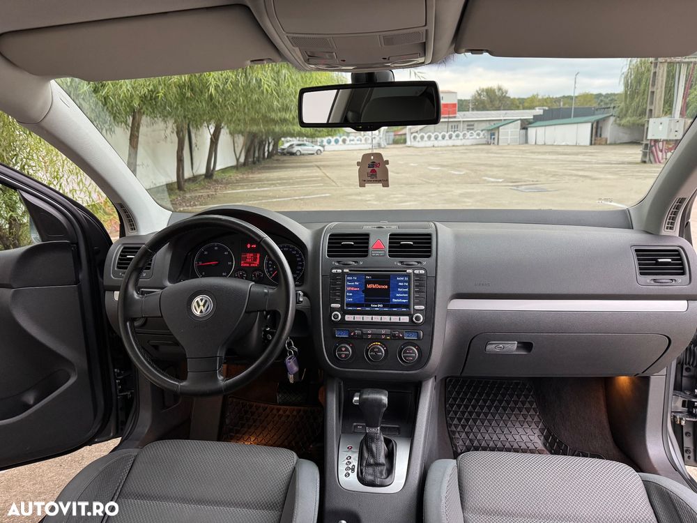 Volkswagen Golf 1.9 TDI Comfortline DSG - 20