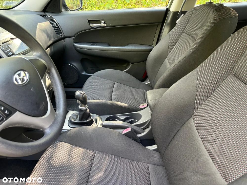 Hyundai i30 1.6 CRDi Comfort EU5 - 23