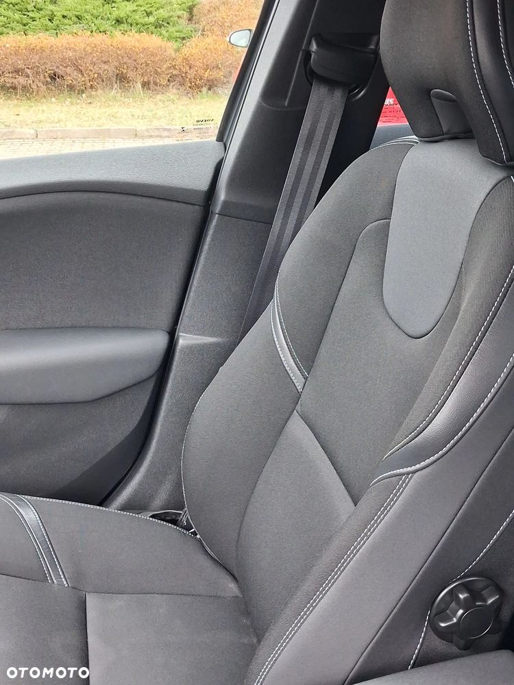 Volvo V40 D3 Drive-E Momentum - 13