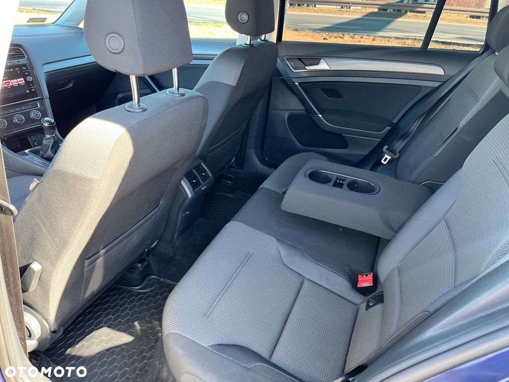 Volkswagen Golf - 19