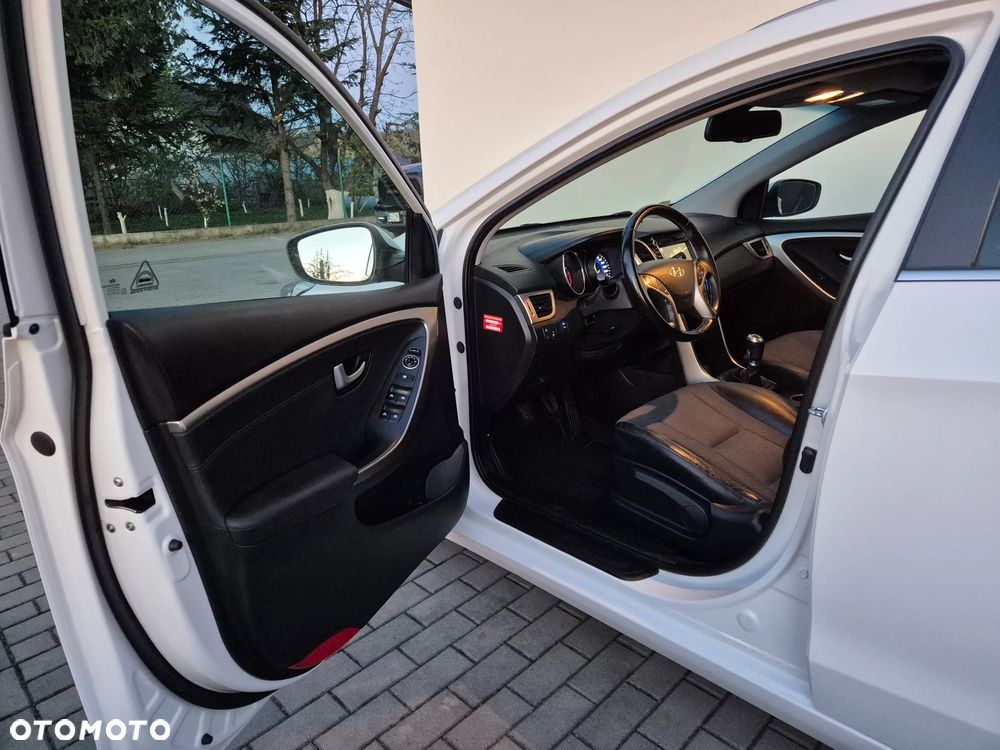 Hyundai i30 1.6 CRDi Premium - 14