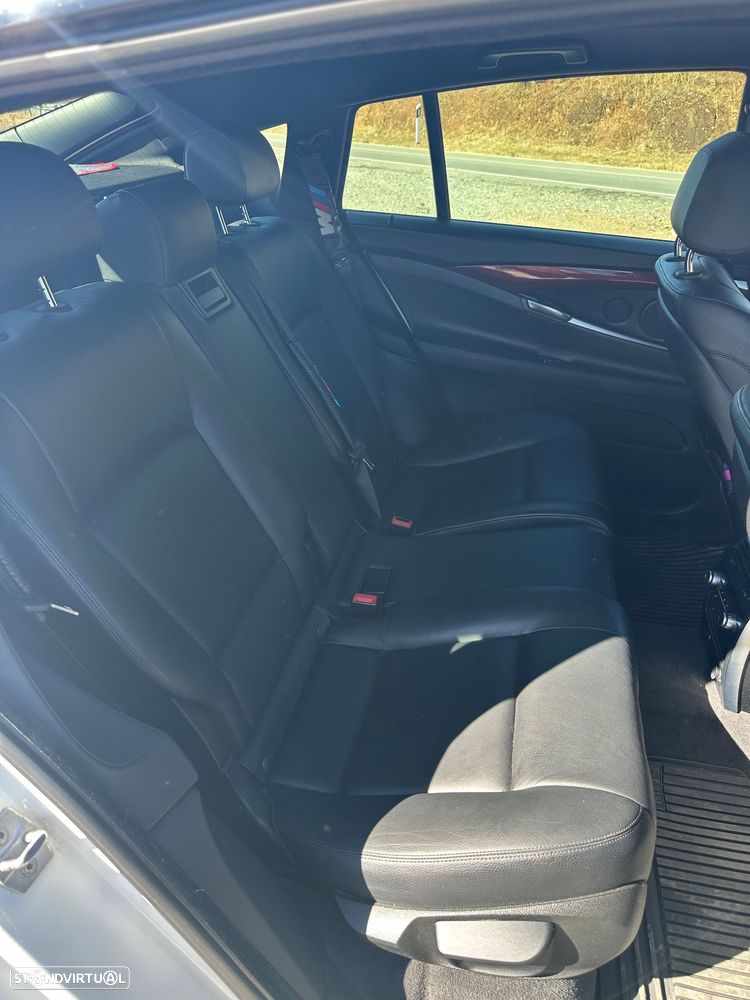 BMW 535 Gran Turismo - 12