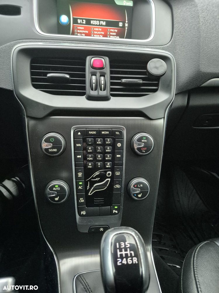 Volvo V40 D4 Summum - 16