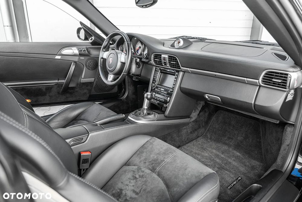 Porsche 911 Turbo - 18