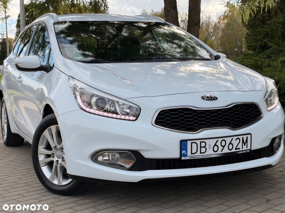 Kia Ceed 1.4 CVVT Dream Team Edition - 18