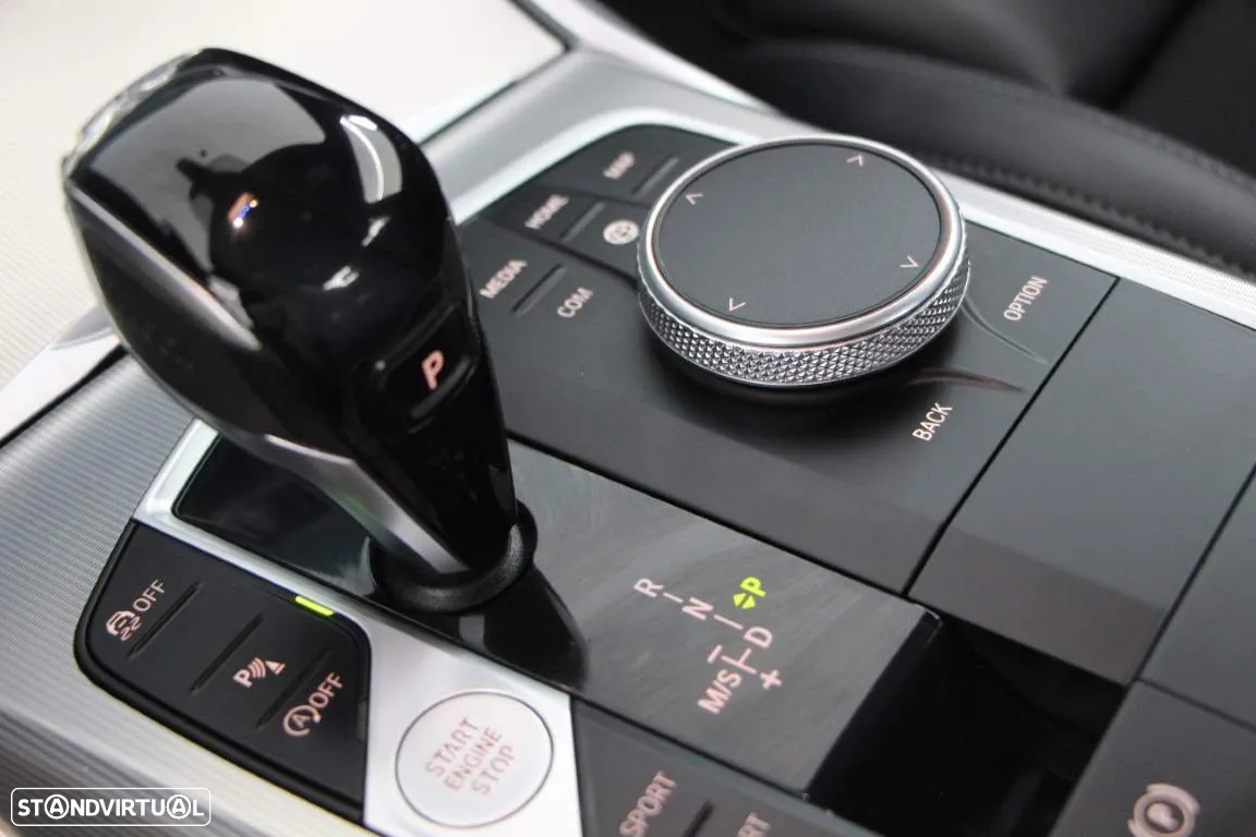 BMW 320 d Auto - 10