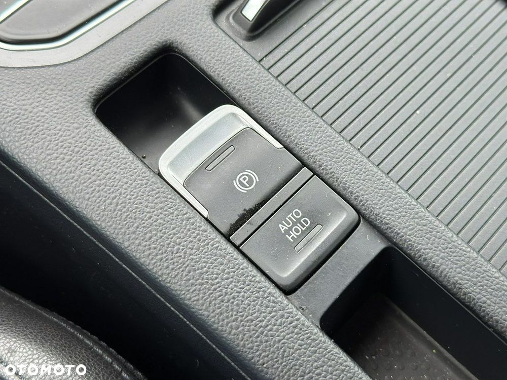 Volkswagen Passat - 18