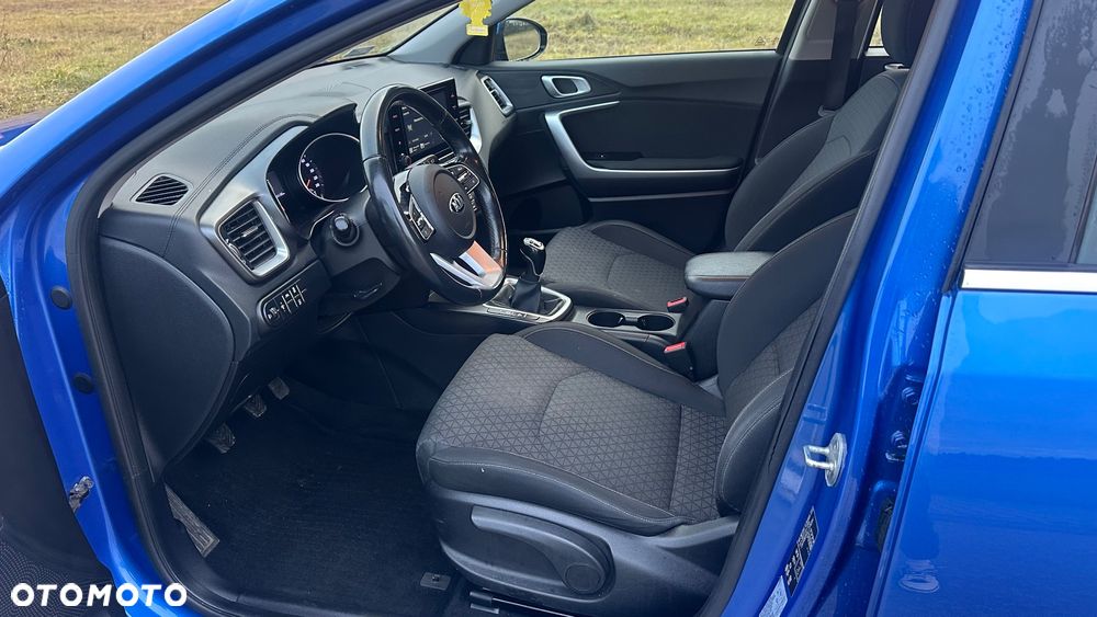 Kia Ceed 1.6 CRDi SCR L - 11