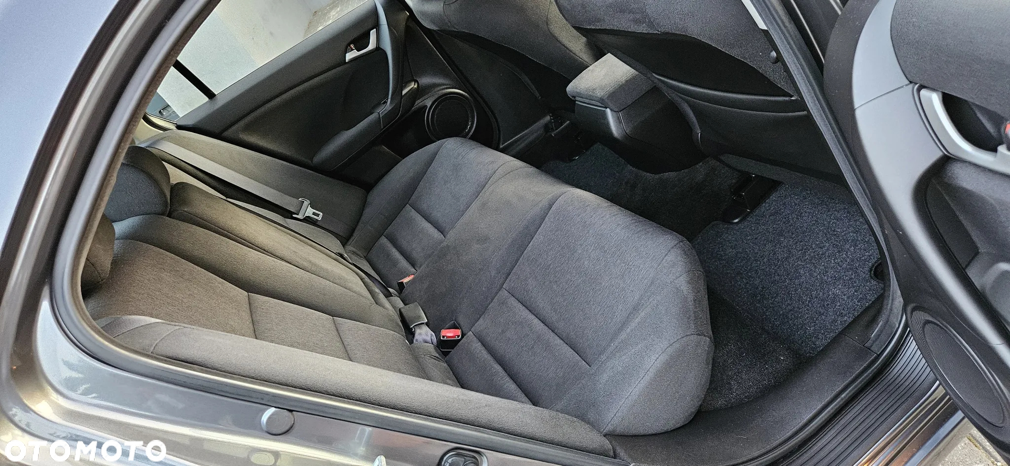 Honda Accord 2.0 Elegance 50 Jahre Edition - 21