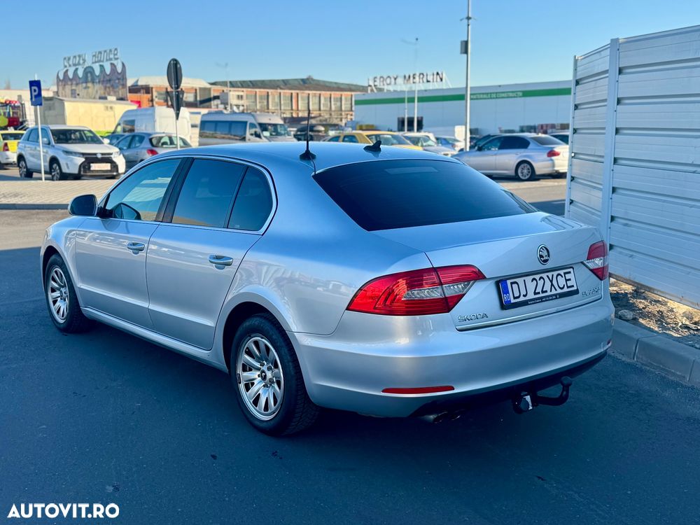 Skoda Superb 2.0 TDI Elegance - 4
