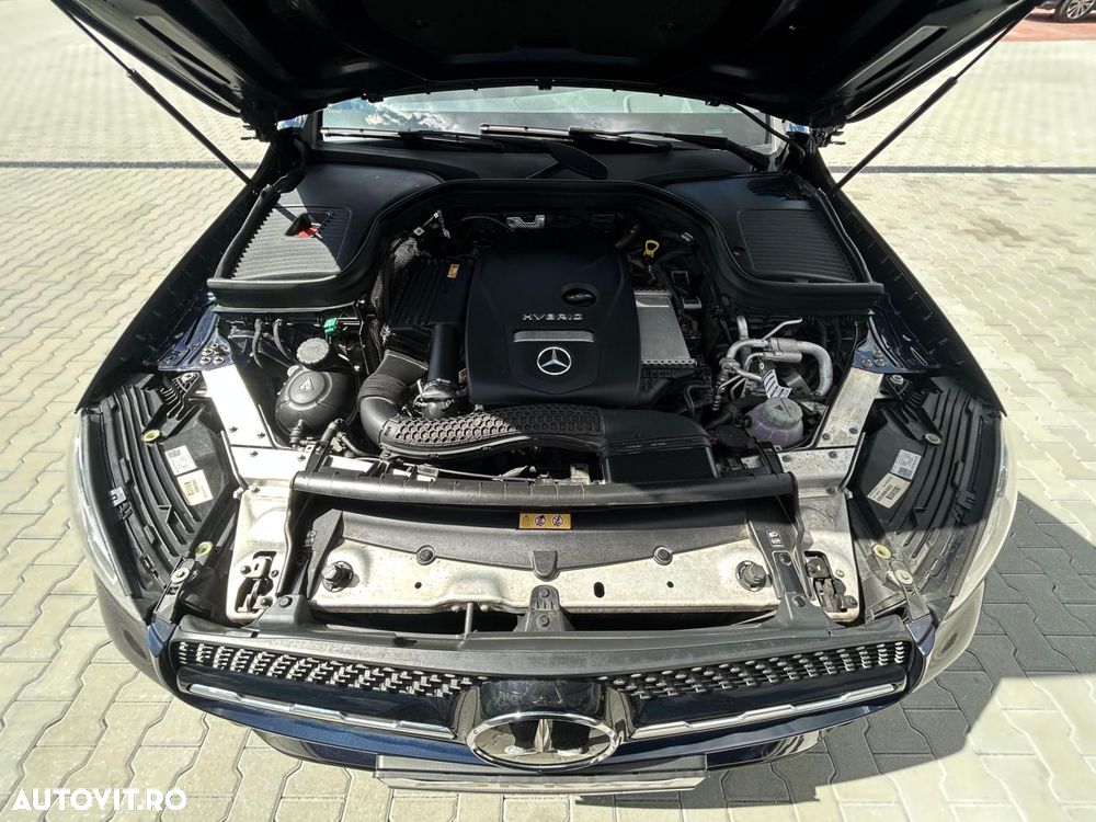 Mercedes-Benz GLC 300 e 4MATIC - 37