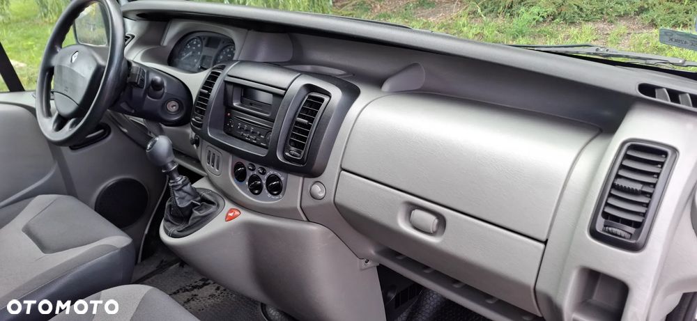 Renault Trafic - 17