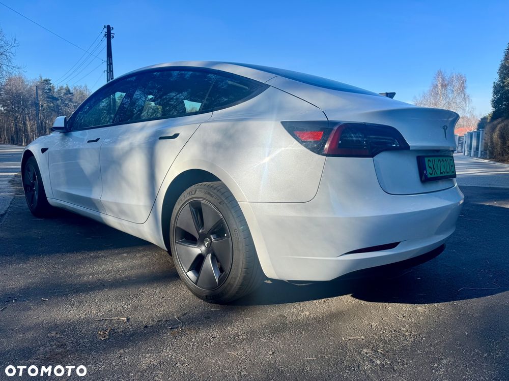 Tesla Model 3 - 7