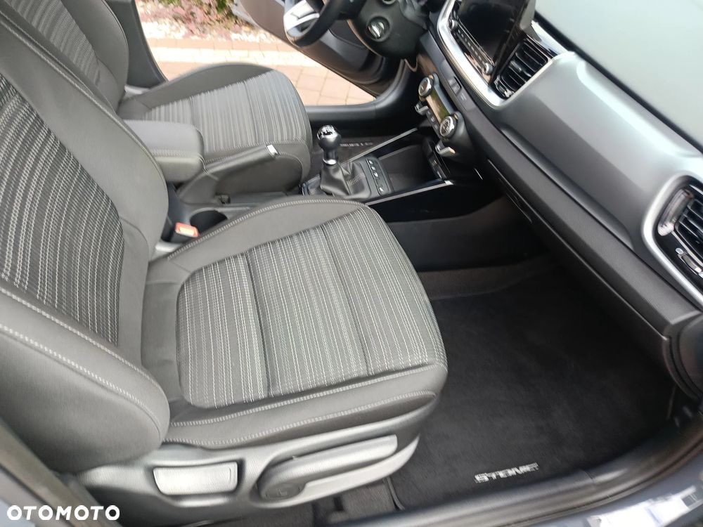 Kia Stonic - 14