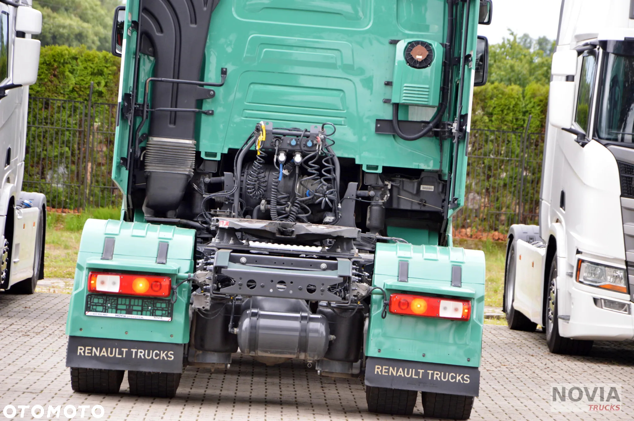 Renault T 520 | NAJBOGATSZA OPCJA | RETARDER VOITH | KLIMA POSTOJOWA | 2 ZBIORNIKI | 2 ŁÓŻKA | MIĘDZYOSIE - 11