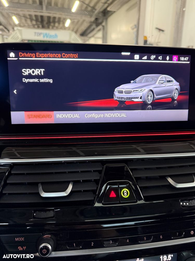 BMW Seria 5 520d Aut. Luxury Line - 28