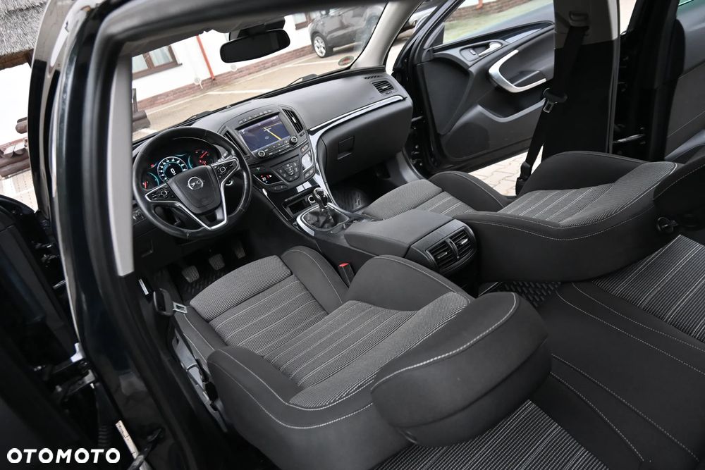 Opel Insignia CT 2.0 CDTI 4x4 Exclusive S&S - 29