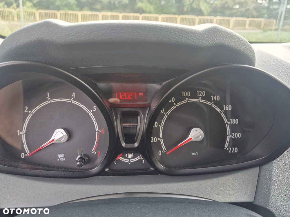 Ford Fiesta 1.4 Trend - 10