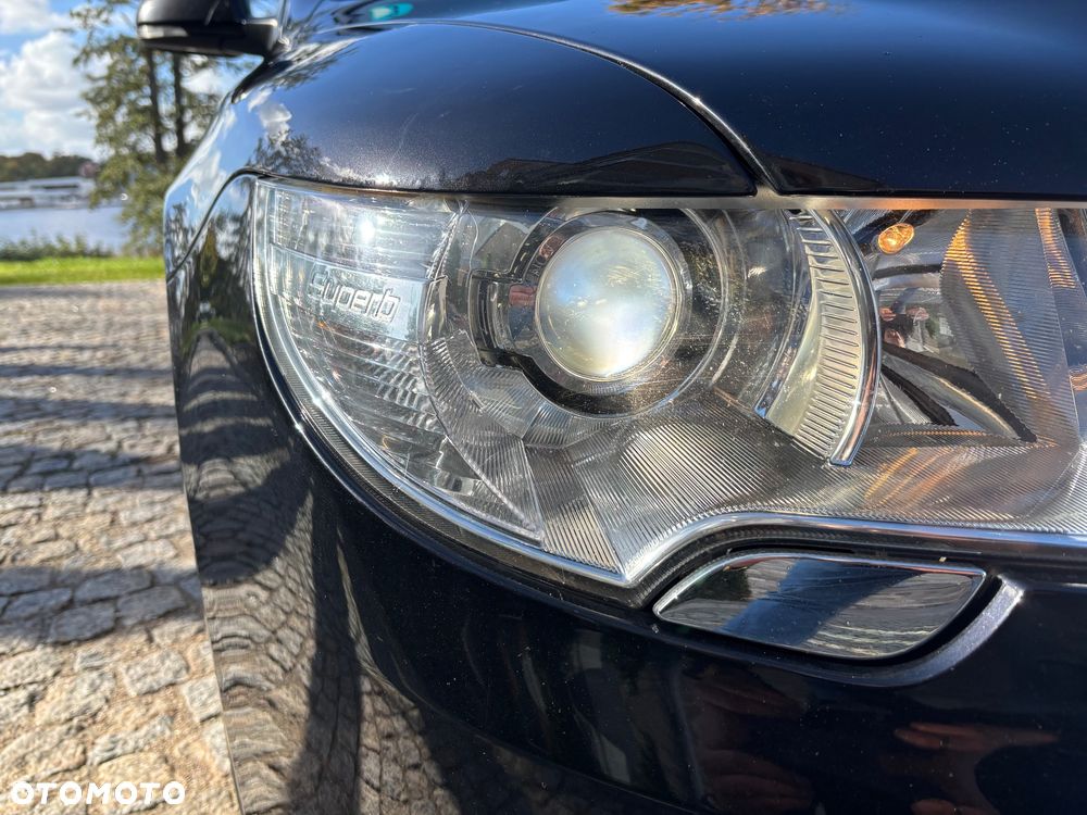 Skoda Superb 2.0 TDI DSG Elegance - 9