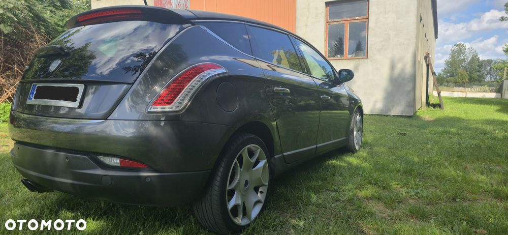 Lancia Delta 1.8 T-Jet Oro Sportronic - 3