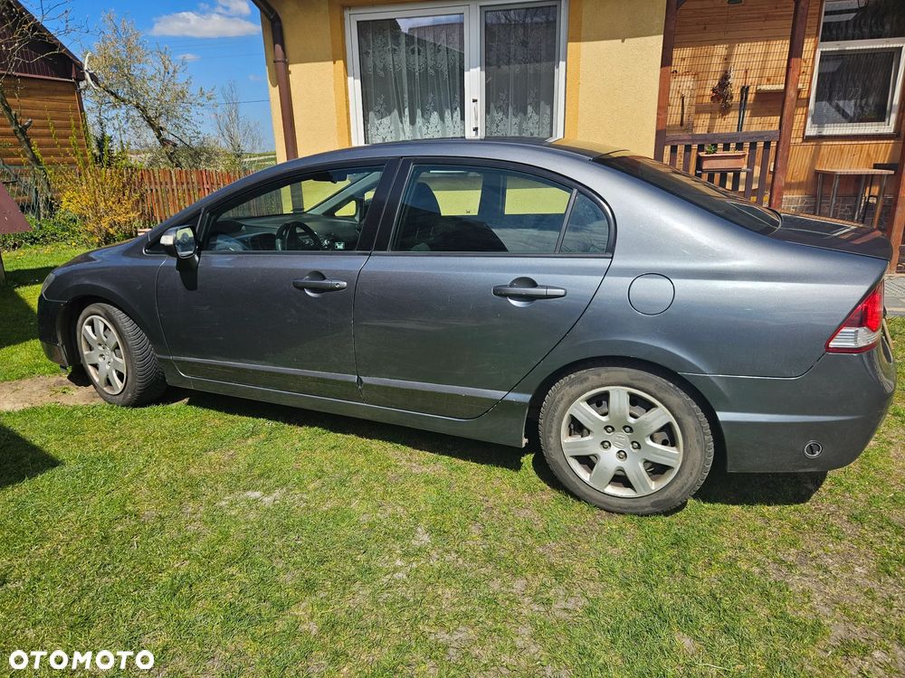 Honda Civic 1.8 Comfort - 3