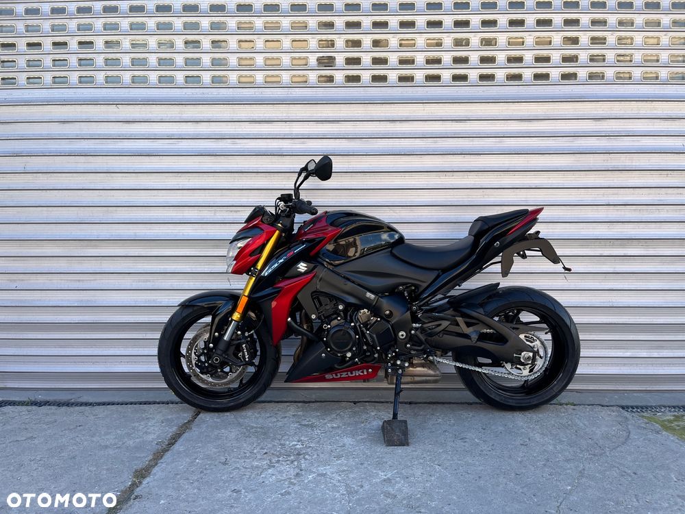 Suzuki GSX 1000 - 21