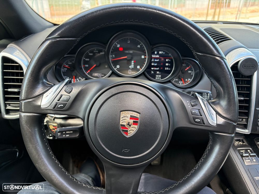 Porsche Cayenne Platinum Edition - 9