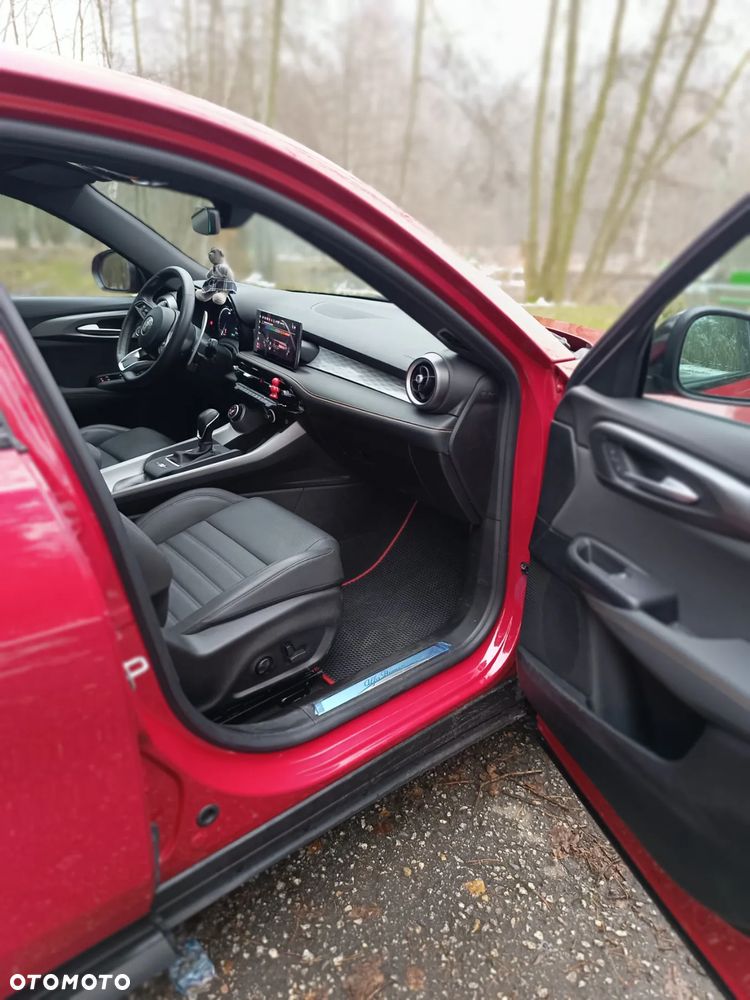 Alfa Romeo Tonale 1.5 T4 GSE mHEV Veloce DCT - 36