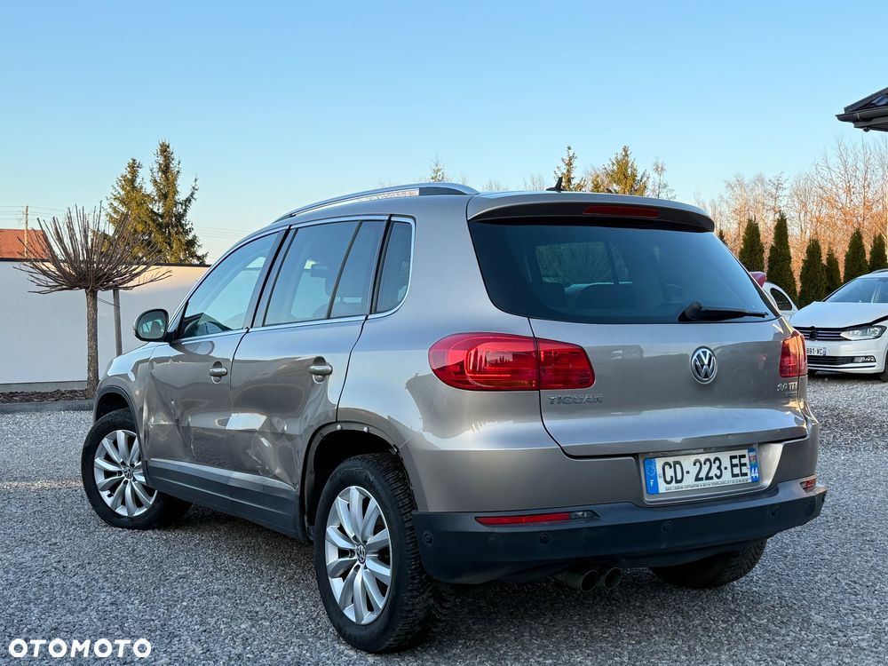 Volkswagen Tiguan 2.0 TDI DPF BlueMotion Technology Exclusive - 4