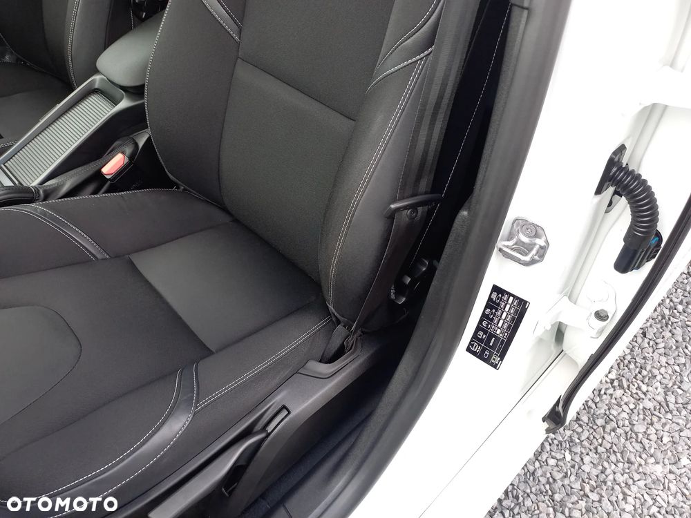Volvo V40 D2 Momentum - 32