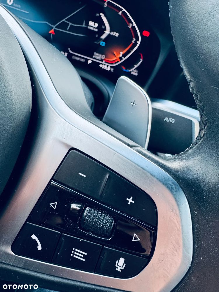 BMW Seria 3 320d xDrive M Sport Shadow - 31