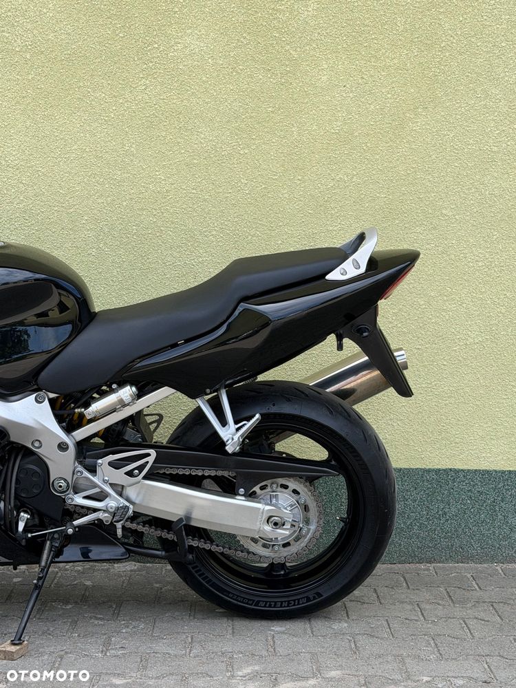 Honda CBR - 23