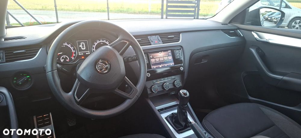 Skoda Octavia 2.0 TDI Tour - 10
