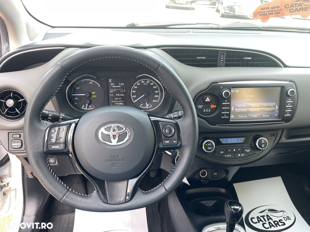 Toyota Yaris 1.5 VVT-i HSD Active - 37