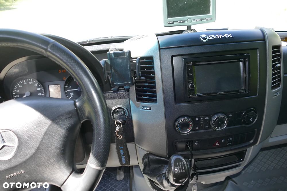 Mercedes-Benz Sprinter 319 - 7