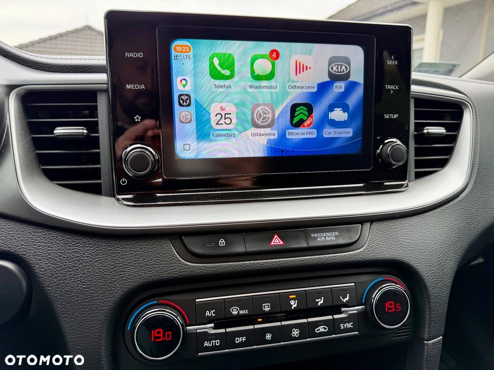 Kia Ceed 1.6 CRDi SCR M - 2