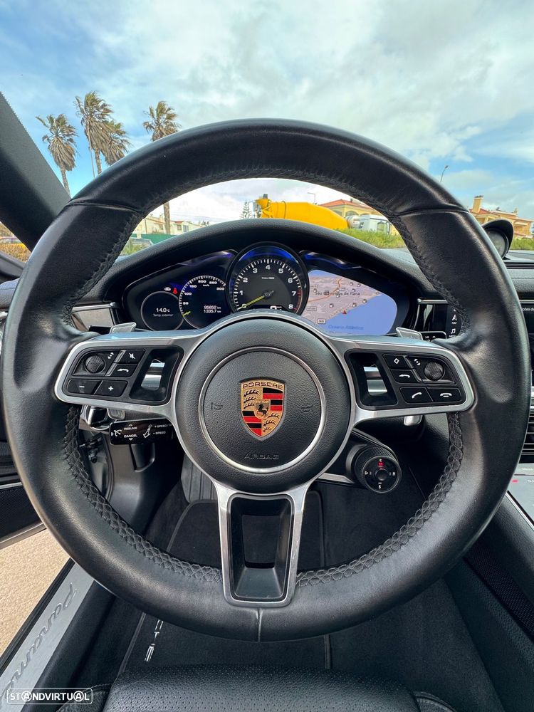 Porsche Panamera 4 E-Hybrid Platinum Edition com PDLS - 34