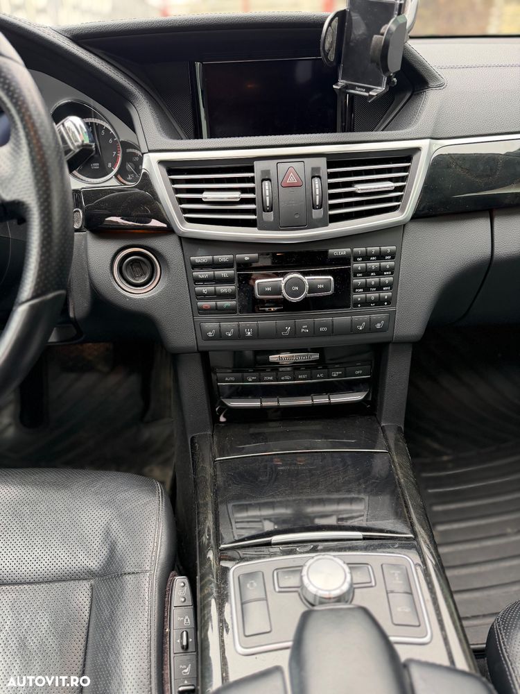 Mercedes-Benz E 500 4Matic BlueEFFICIENCY 7G-TRONIC Avantgarde - 7