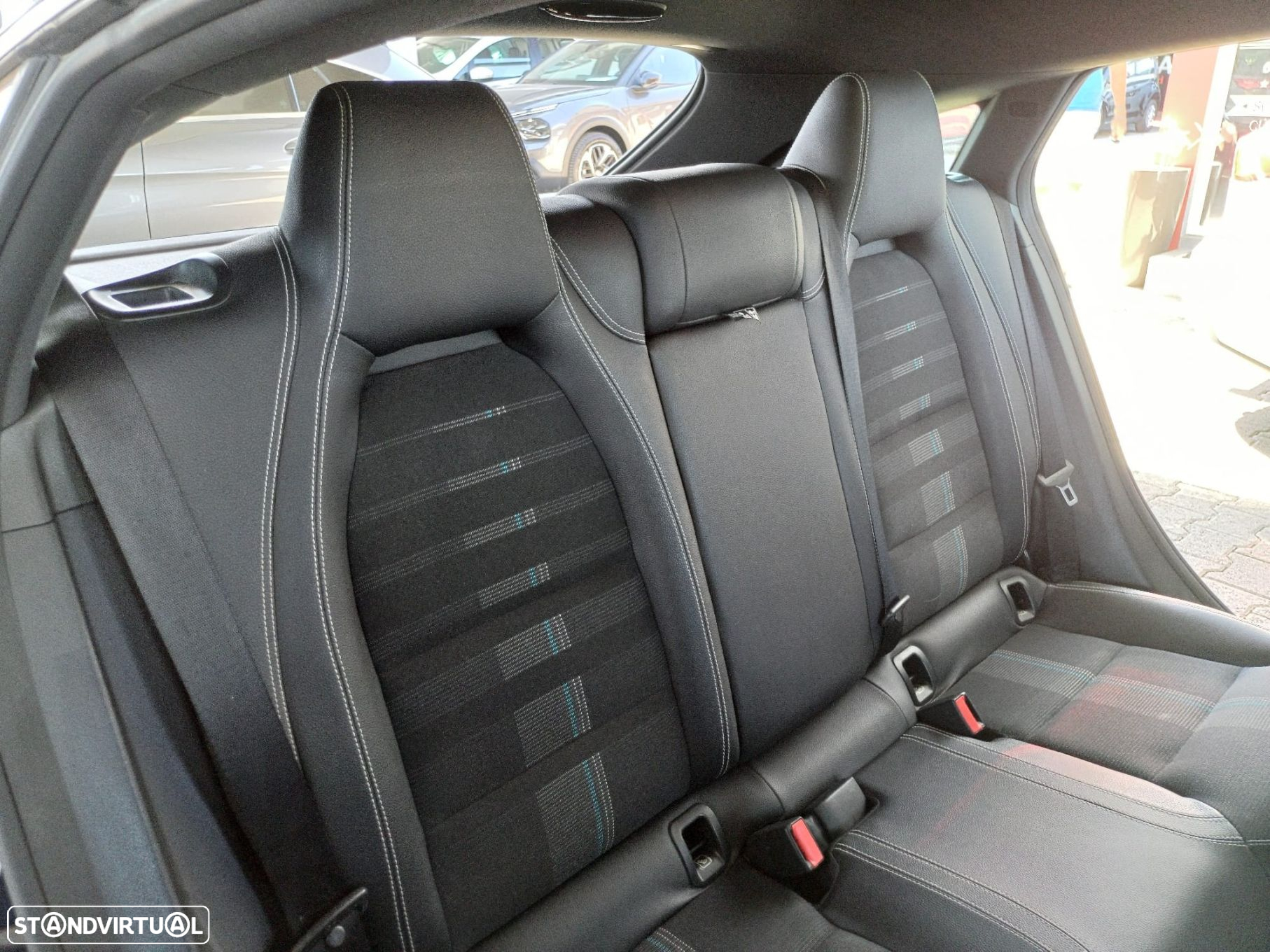 Mercedes-Benz CLA 180 - 15