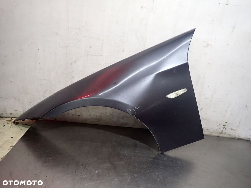 BŁOTNIK LEWY PRZEDNI BMW E90 325I 2.5 KOL:A22 - 1