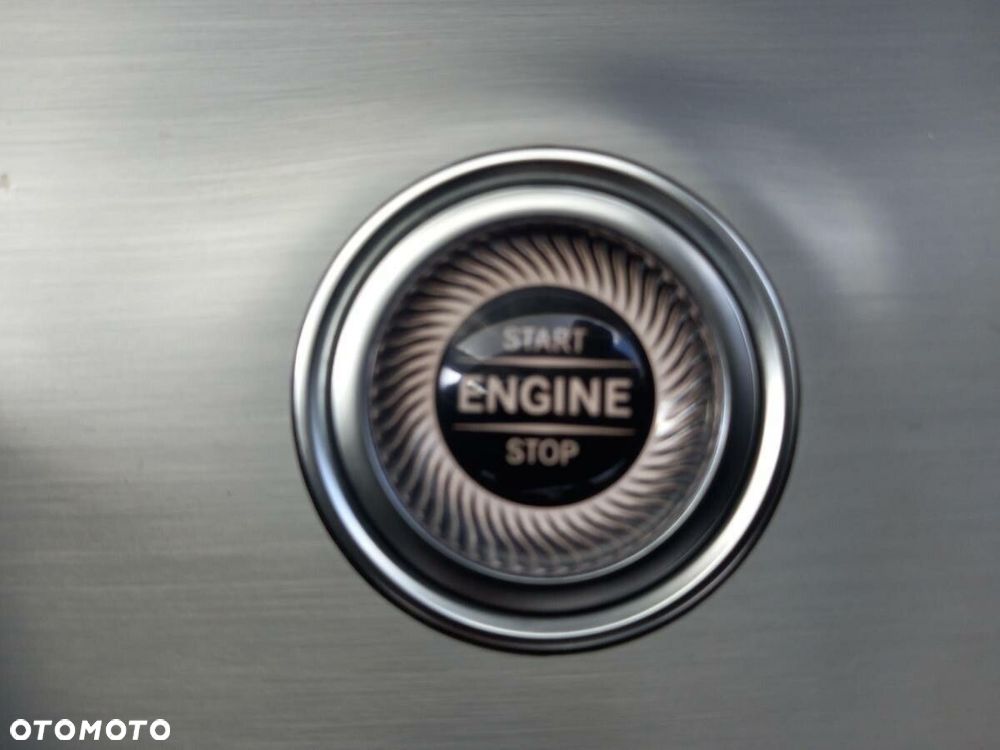 Mercedes-Benz Klasa E - 28