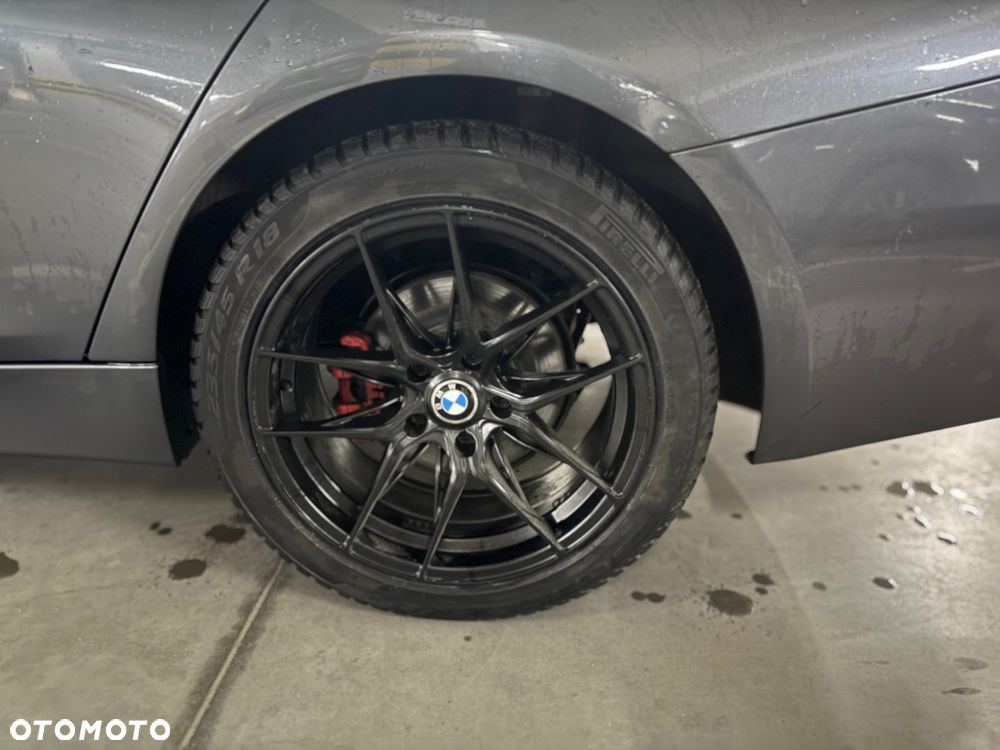 BMW Seria 3 318d DPF Edition Sport - 8