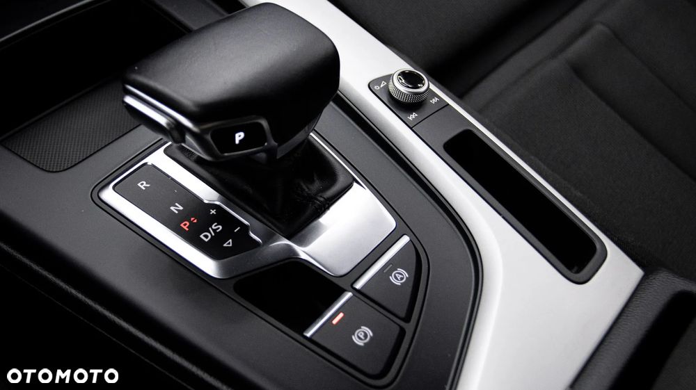 Audi A4 Limousine 35 TFSI Sport S tronic - 18