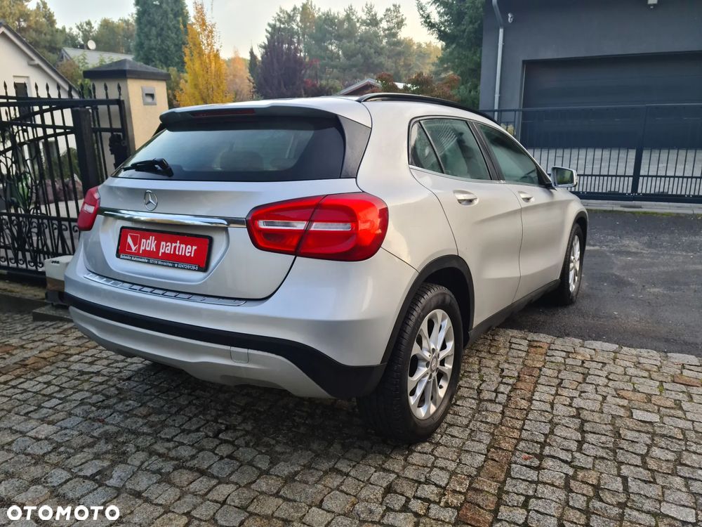 Mercedes-Benz GLA - 7