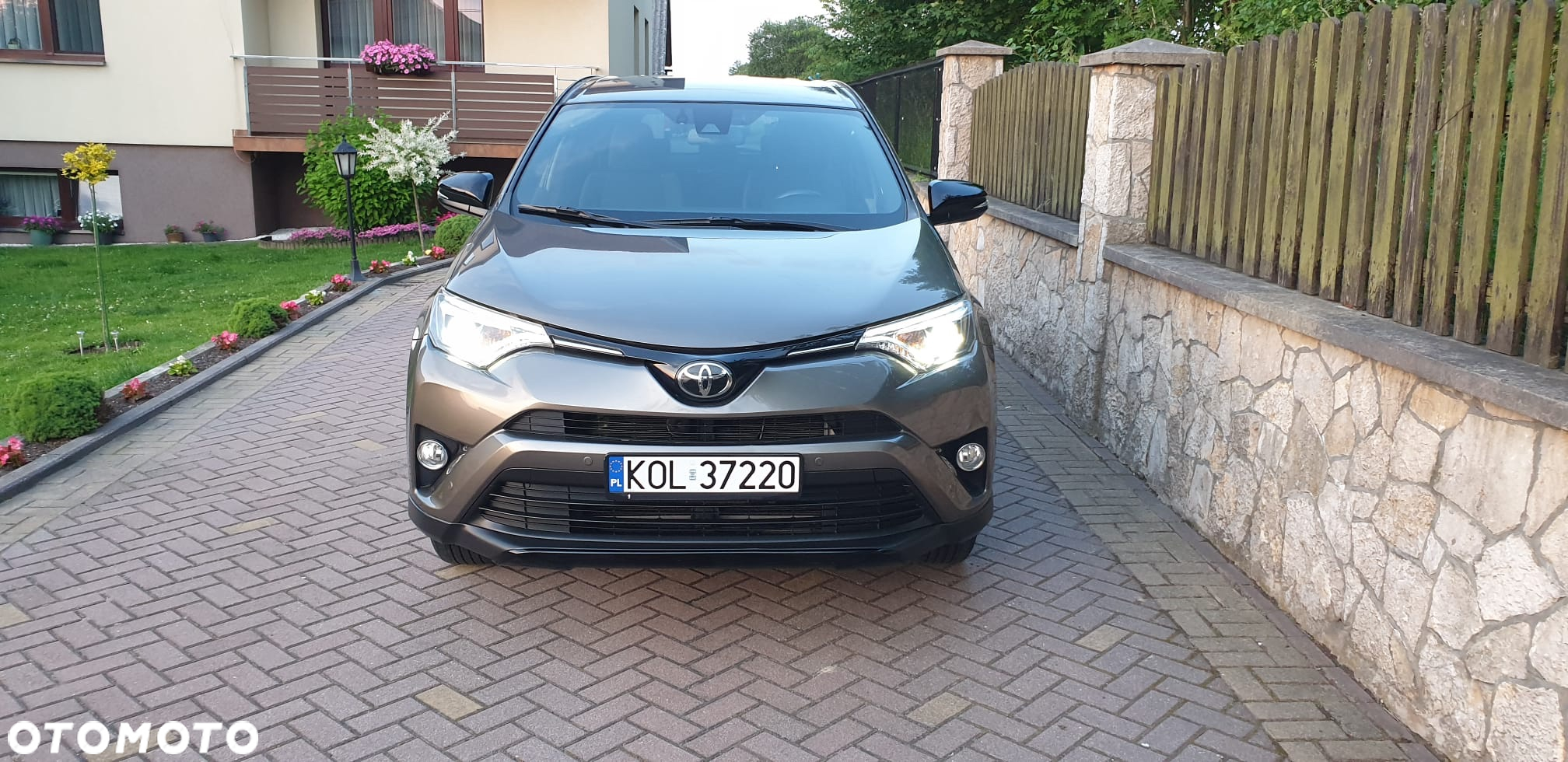 Toyota RAV4 - 2