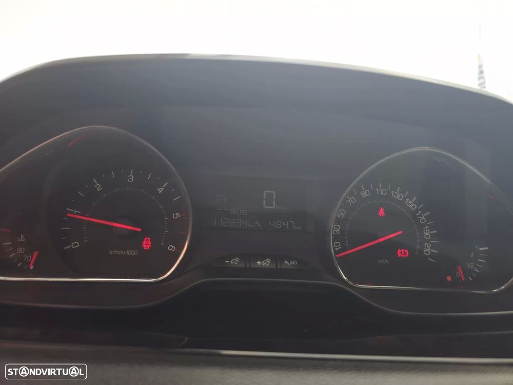 Peugeot 208 1.4 HDi Active - 7
