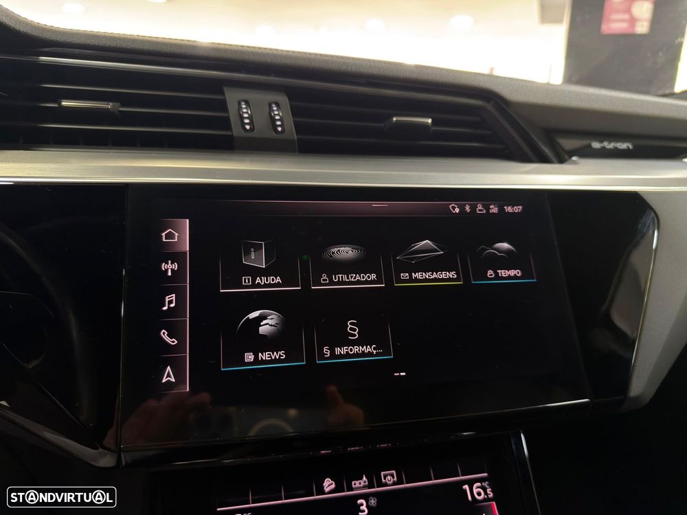 Audi e-tron 50 quattro S line - 27