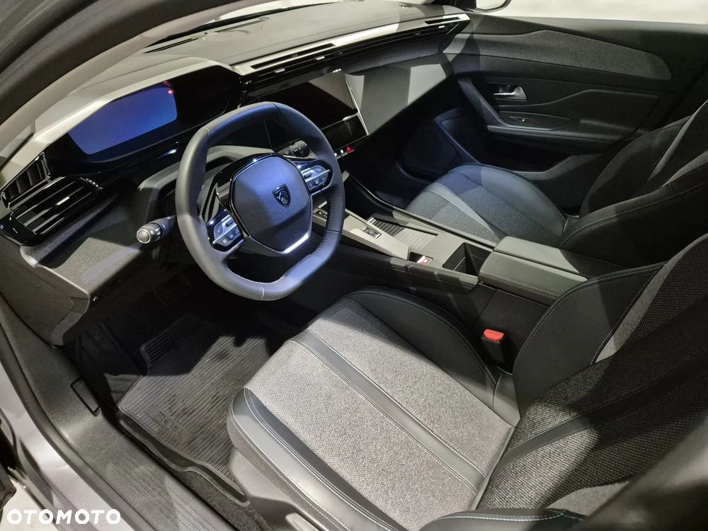 Peugeot 308 1.2 PureTech Allure S&S EAT8 - 11